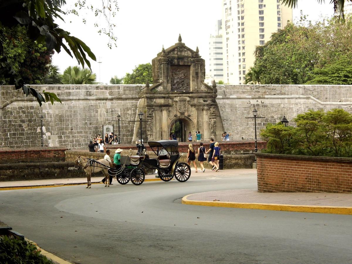 Shell Residence Manila Exterior photo